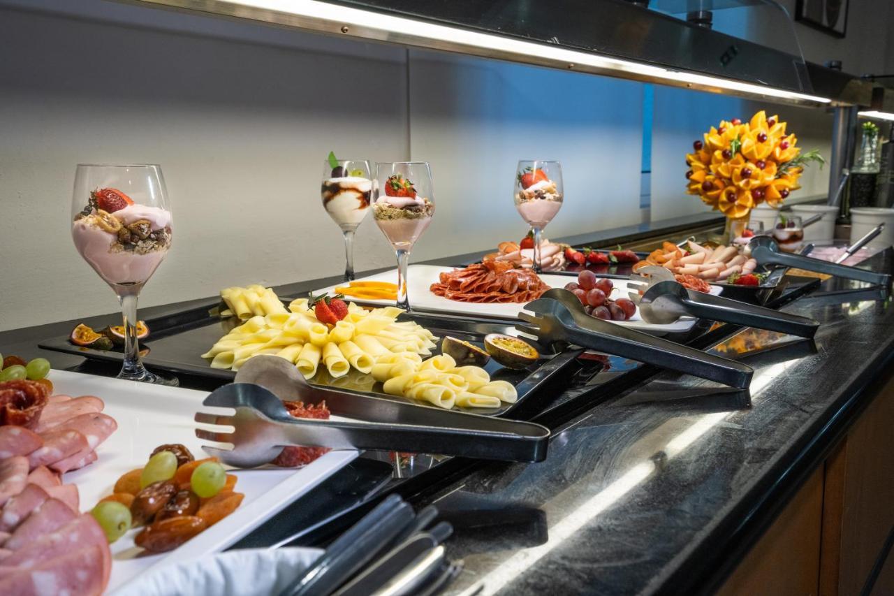 מסונגי Cnic Gemini Hotel מראה חיצוני תמונה